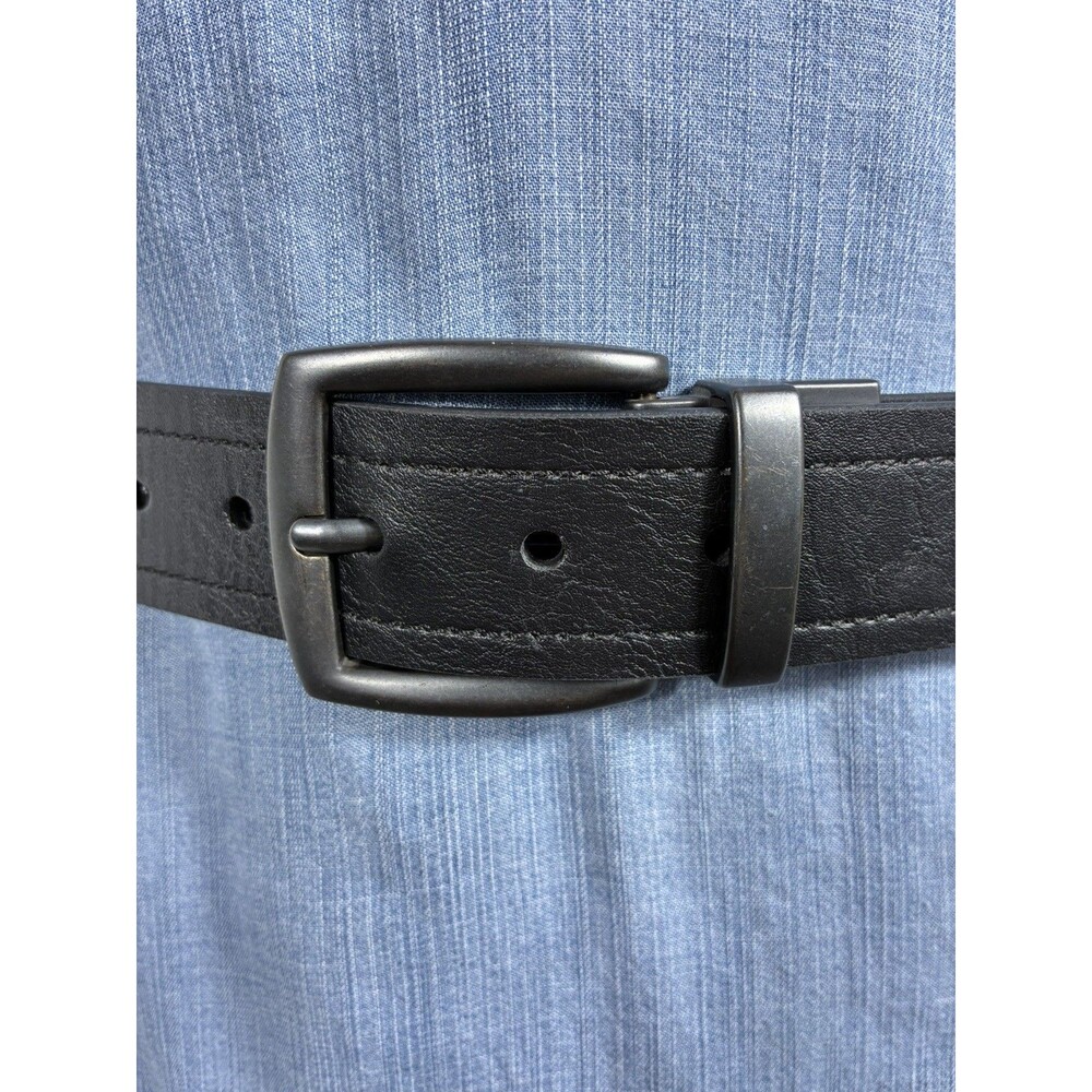 Levi's Mens Belt Sz 34-36 Reversible Black/Brown Stitching Logo Buckle